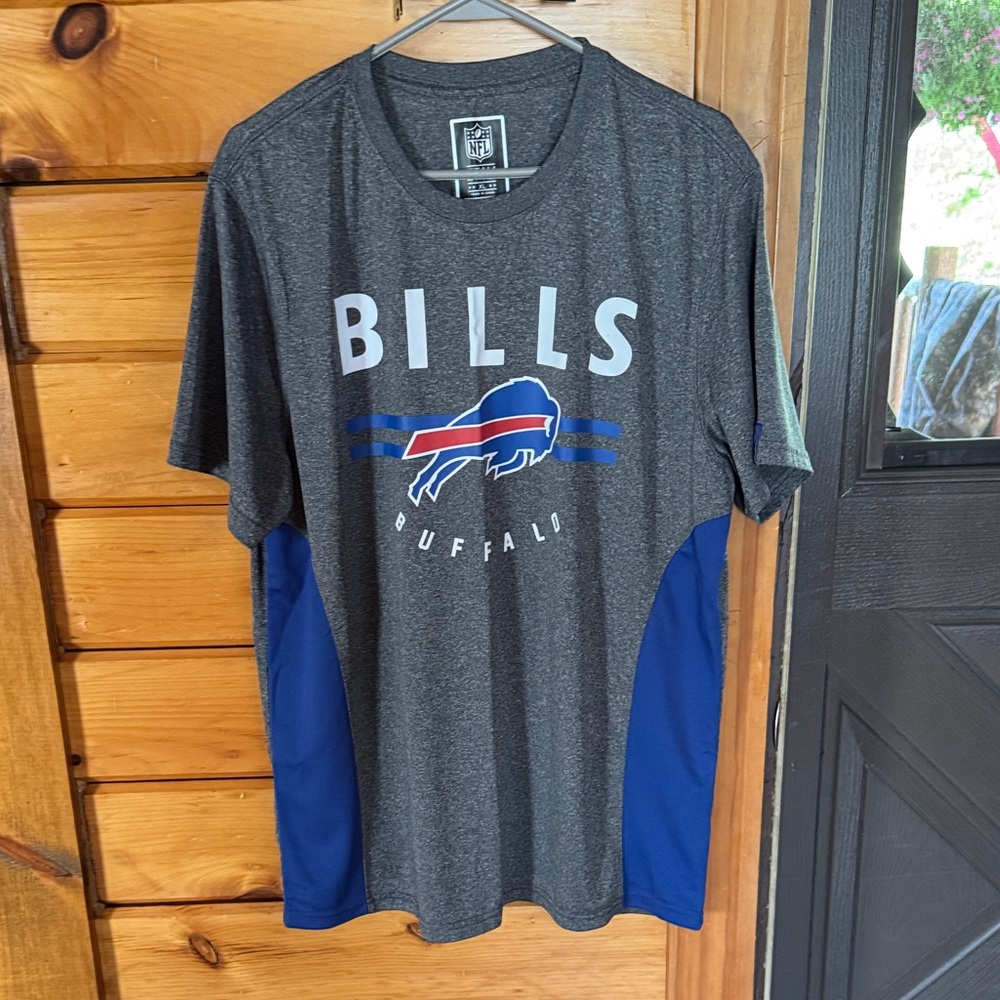 NWOT Buffalo Bills Gray and Blue Men's Shirt